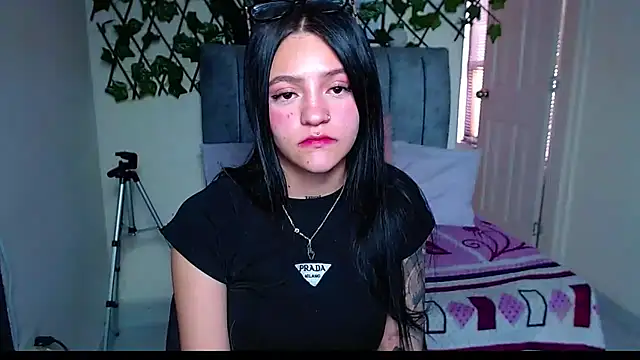 Violettasquirt webcam