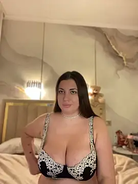 Miss-Tiffaa webcam
