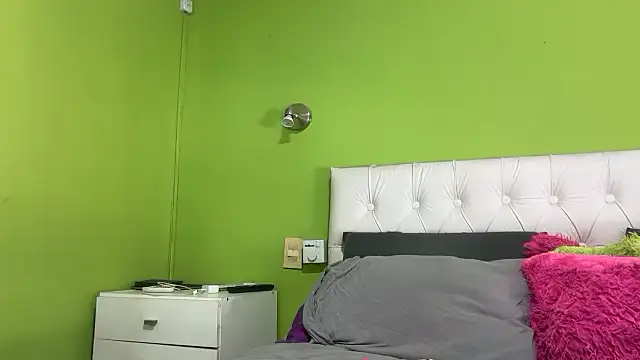 MUSCLEANGEL1 webcam