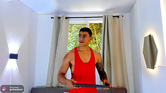 Mr_adrian webcam