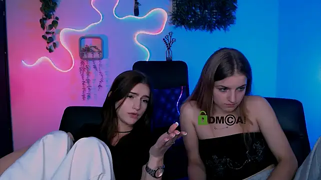 lisa_dark_ webcam