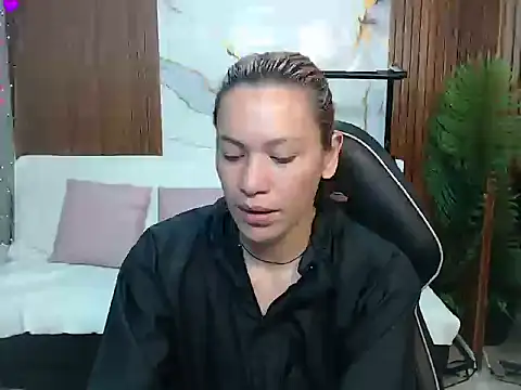 alonddra_tay webcam