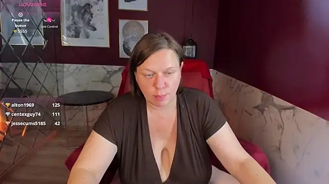 KellyPerfection webcam