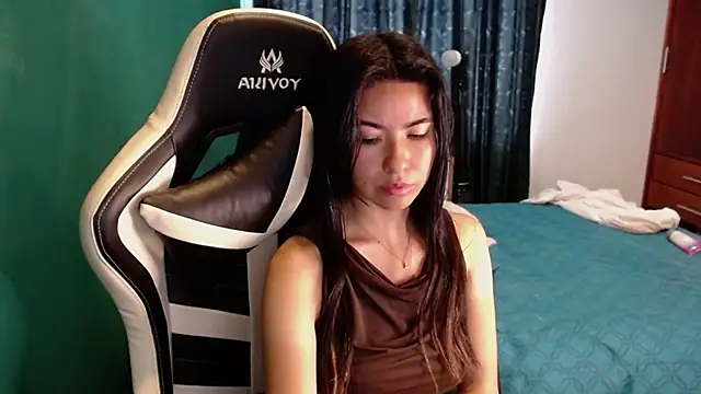 alice_middlee webcam
