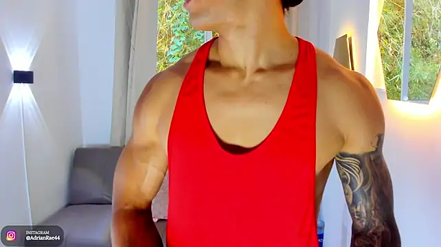 Mr_adrian webcam