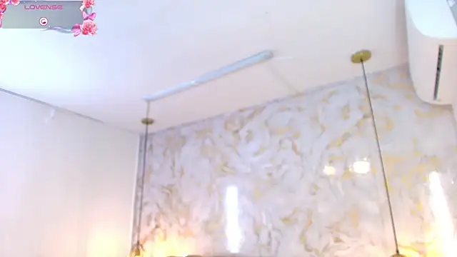 ariannaruiz webcam