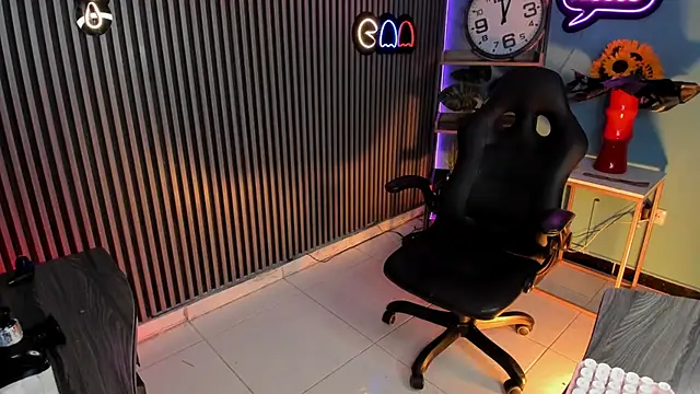 Emily_robertss1 webcam