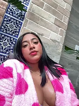 MavyStarr webcam