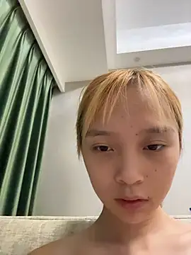 yangyang520-18girl webcam