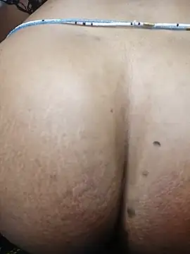 Lightskinbae webcam