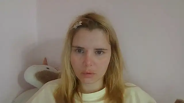 HornyElena webcam