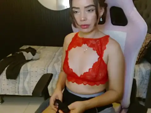 naomis_36 webcam
