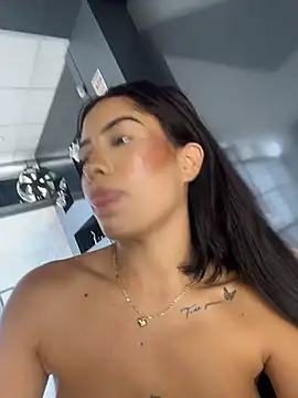 MystiqueXXX webcam