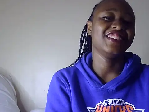 Petite_Ebony10 live cam on StripChat