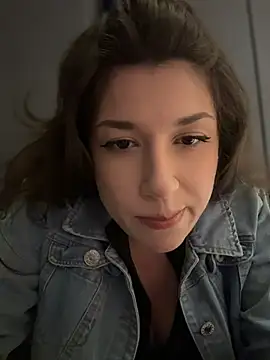 ScarletBloom_ webcam