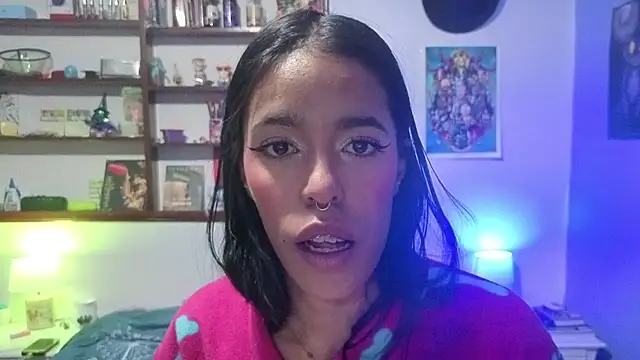 stephania_t webcam