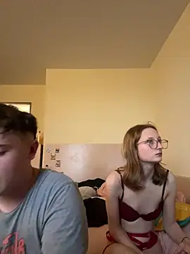 LauraundSteve_ webcam
