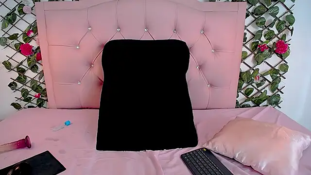 LucyCute_1 webcam