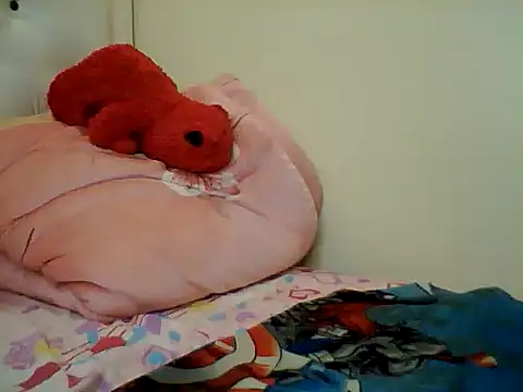 LovelyQueenR webcam