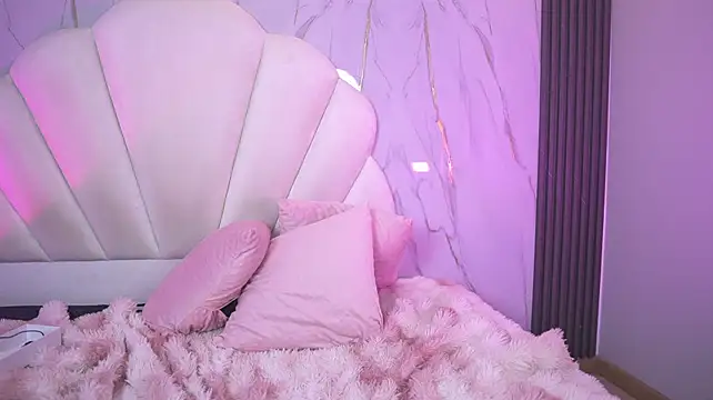 AliiceWonderland_ webcam