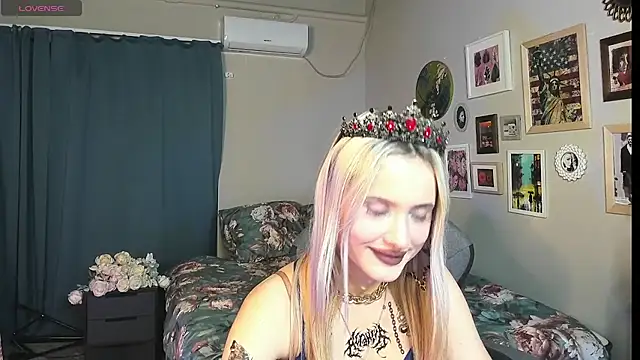 LaslyAngel webcam