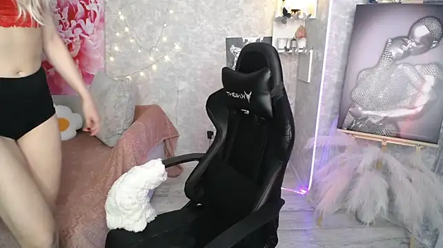NickyAdamidi webcam