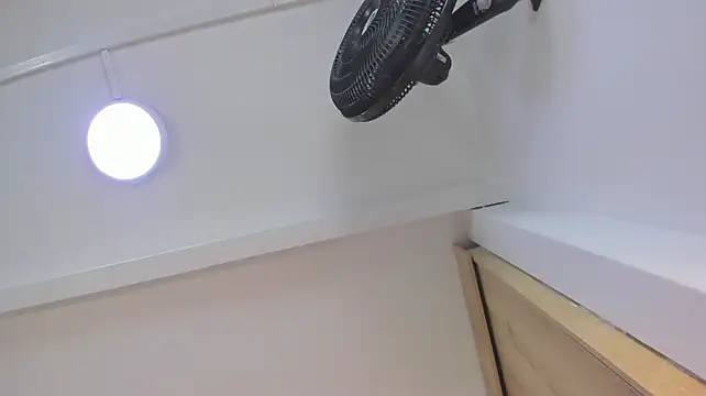 VICTORIAGRAYS webcam