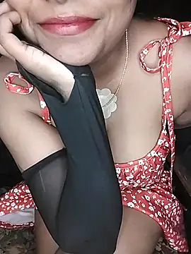 tamil_kanmani (F young) - Oil boobs show in live