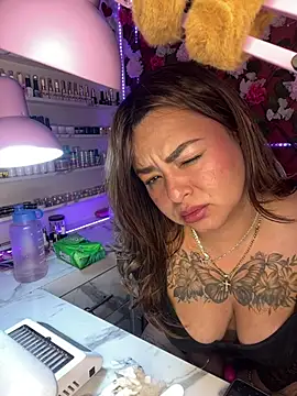 EMILY_DEGRAAF live cam on StripChat