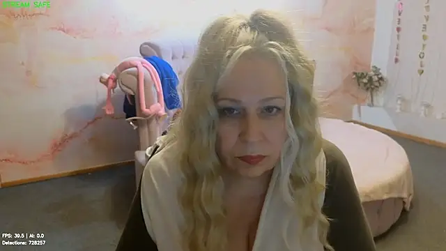 Penelope_Pinky webcam