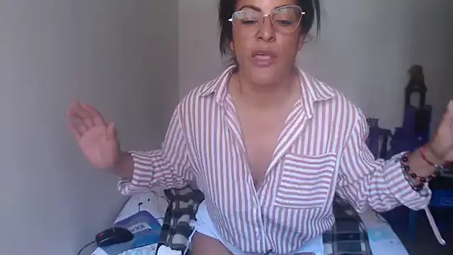 kateleyagrey webcam