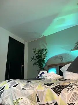 YariRose webcam
