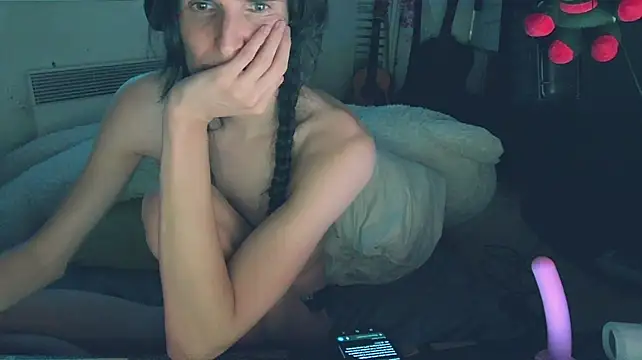CeriseLapine webcam