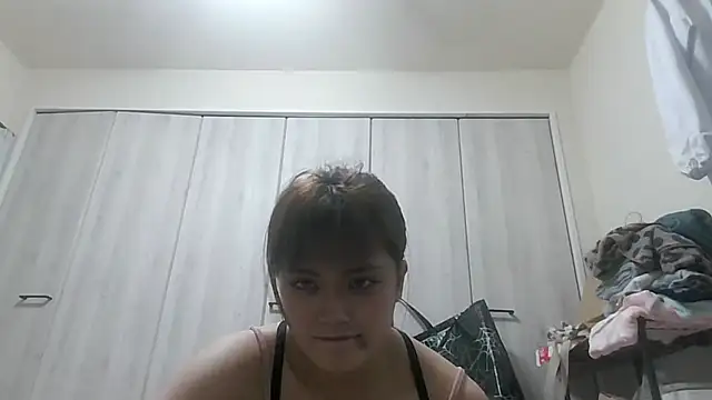 rio__peach webcam