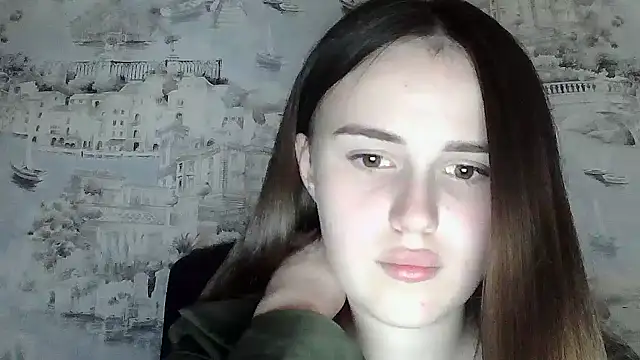 SweetLoraa webcam