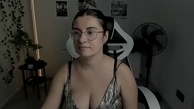 ChloeVibee webcam