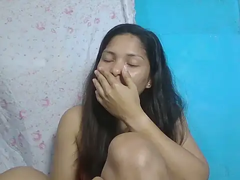 hottie_asian24 webcam