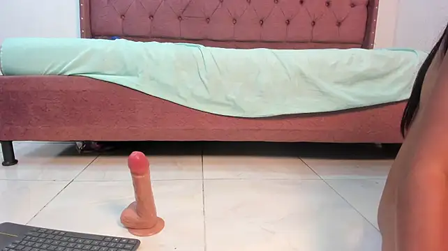 lau_hotfox webcam