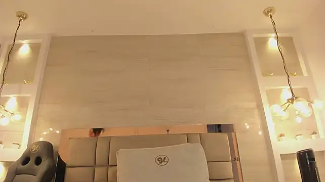 chloe_murray webcam