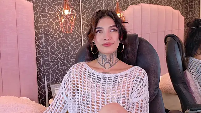 aa_lunit live cam on StripChat