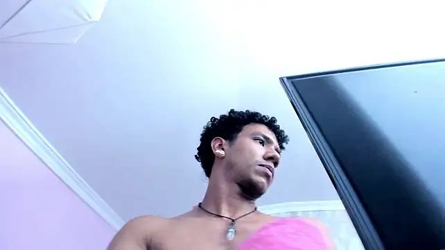 MarckThompsonn live cam on StripChat