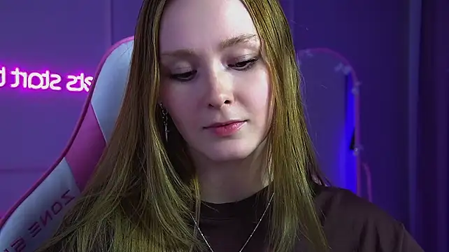 AgataFoxley webcam