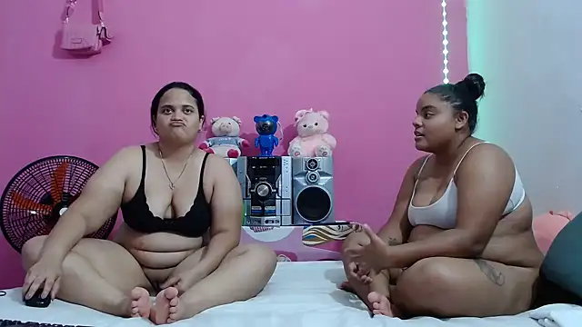 brunnette_hot webcam