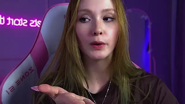 AgataFoxley webcam