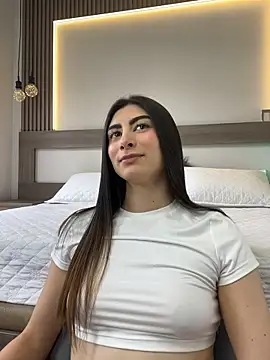 evelyn_hills webcam