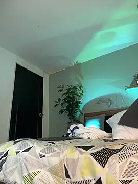 YariRose webcam