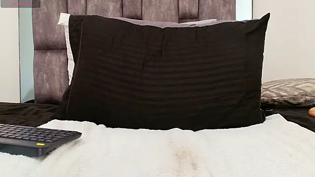 alyssia_ocean webcam