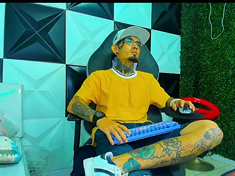 Boy_tatto77 webcam