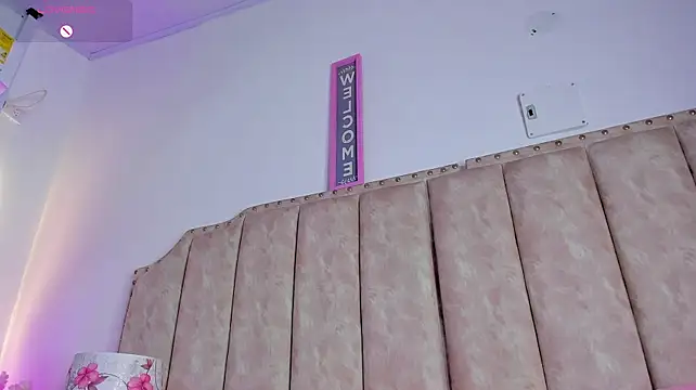 ShanelWest webcam