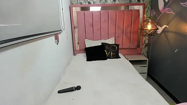ZaraNolimits_ webcam